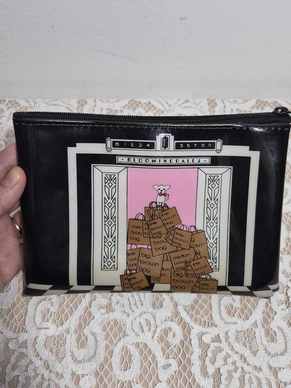 Bloomingdale's Cosmetic Bag - Picture 4 of 8